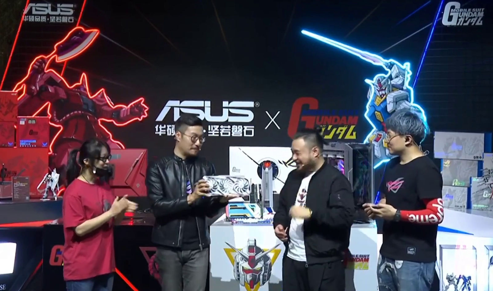 asus rog strix 3090 gundam 4 เอซุสเปิดตัวการ์ดจอ GUNDAM ซีรี่ย์พิเศษรุ่นใหม่ล่าสุด 3รุ่น ASUS ROG STRIX RTX 3090 GUNDAM , GTX 1660 SUPER TUF GUNDAM , GTX 1660 SUPER TUF ZAKU 