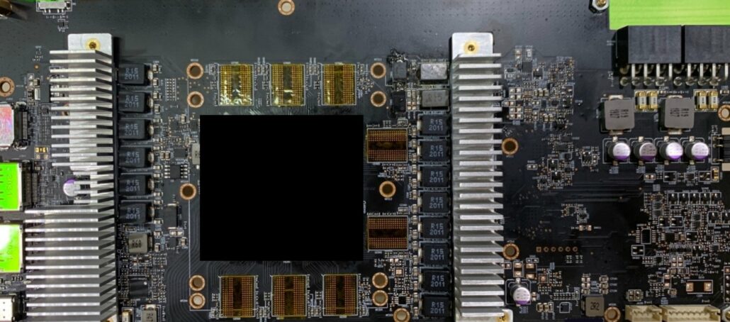 amd radeon rx 6000 graphics card based on big navi gpu navi 21 xt pcb 1 1030x454 ภาพหลุด AMD Radeon RX 6000 หรือ “Big Navi GPU” ที่เผยให้เห็น PCB มีช่องต่อไฟเลี้ยง 8พิน 2ช่อง พร้อมบัสขนาด 256 bit Bus และพอร์ตเชื่อมต่อแบบ VirtualLink Port