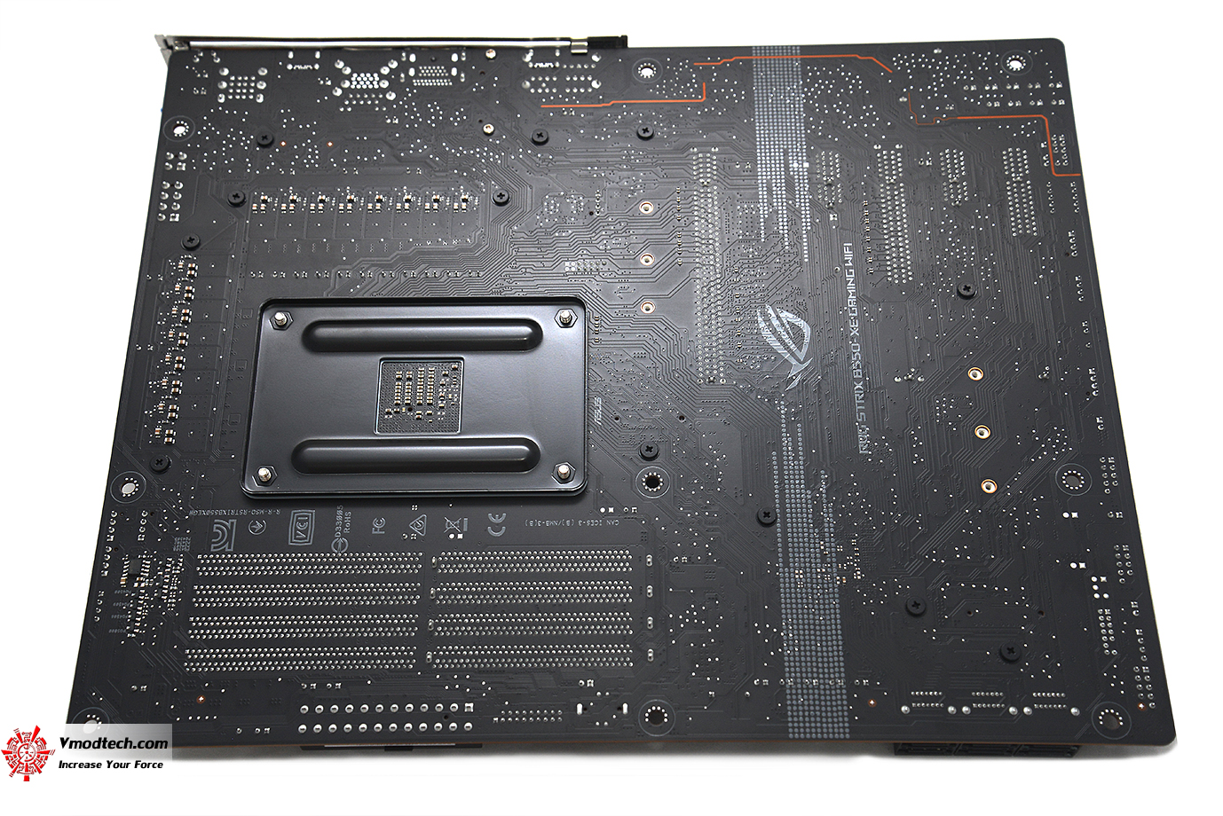 dsc 7038 ASUS ROG STRIX B550 XE GAMING WIFI REVIEW