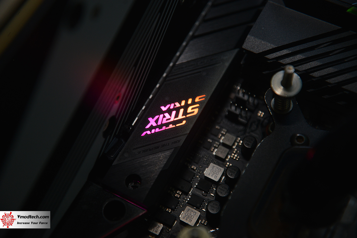 dsc 8920 ASUS ROG STRIX Z590 E GAMING WIFI REVIEW