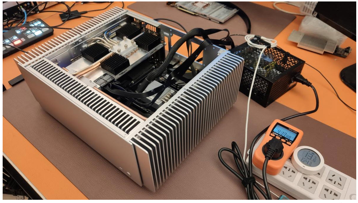 2021-02-20_19-53-13 2021 02 20 19 53 13 เคสเดียวจบไม่ต้องพึ่งฮีตซิงค์แยกด้วยเคส Turemetal UP10 ที่ทั้งเคสเป็นฮีตซิงค์ทั้งหมดระบายความร้อนซีพียู AMD Ryzen 5 5600X และ Nvidia GeForce RTX 3080 ได้อย่างสบายใช้งานได้จริง