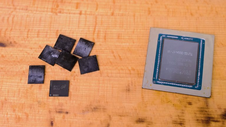 vikon rtx2080ti 22gb 3 768x432 นักม๊อดจัดการโมดิฟายเพิ่มแรมในการ์ดจอ Nvidia GeForce RTX 2080 Ti ในความจุ 22GB GDDR6 สามารถบูตติดเข้าวินโดว์ได้อีกด้วย