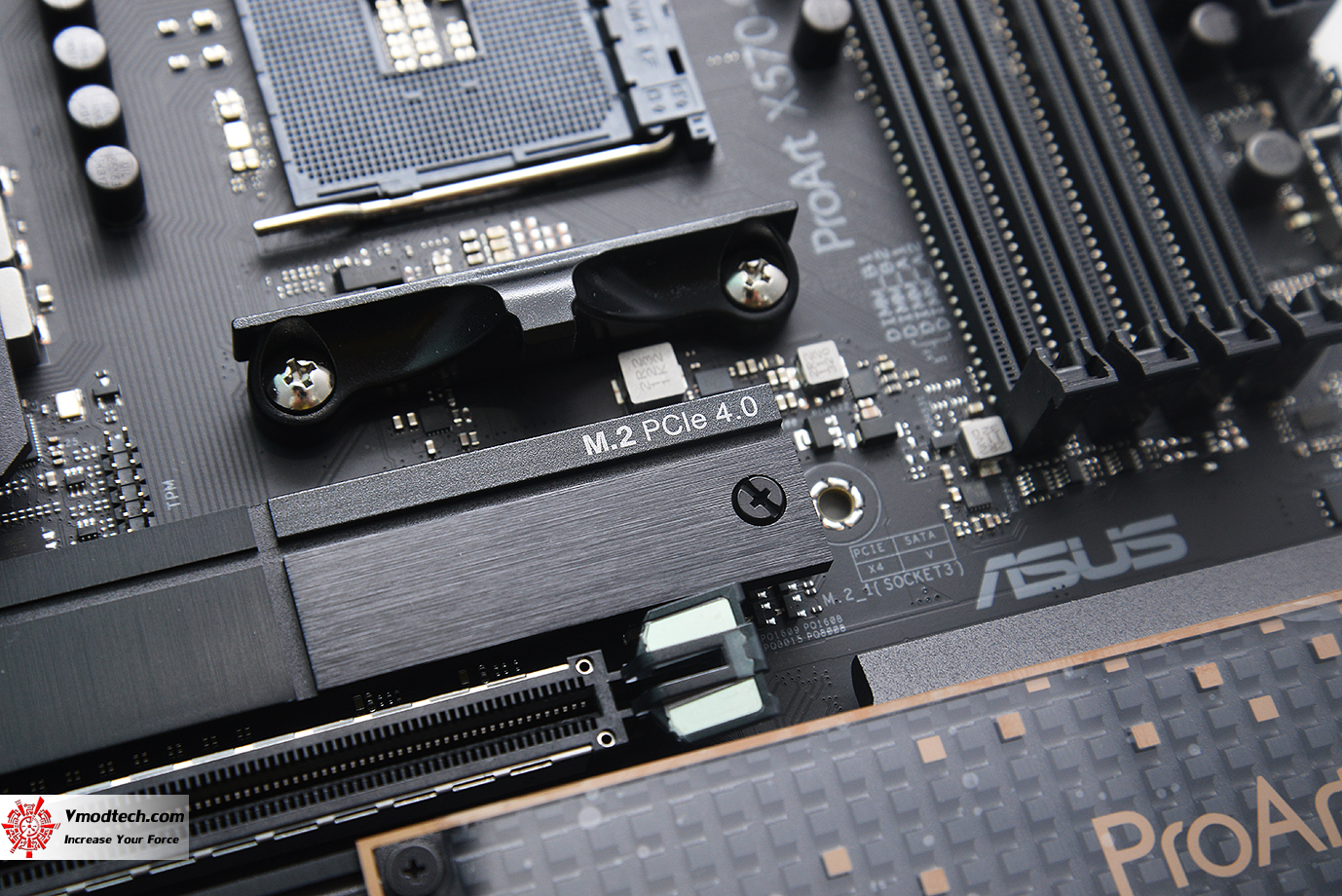 dsc 6716 ASUS ProArt X570 CREATOR WIFI Review