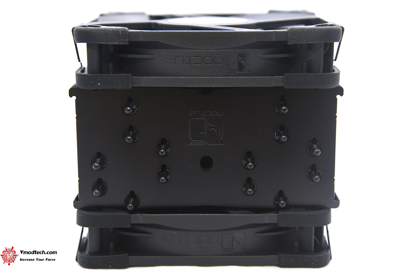 dsc 9772 NOCTUA NH U12A LGA 1700 chromax.black CPU cooler Review