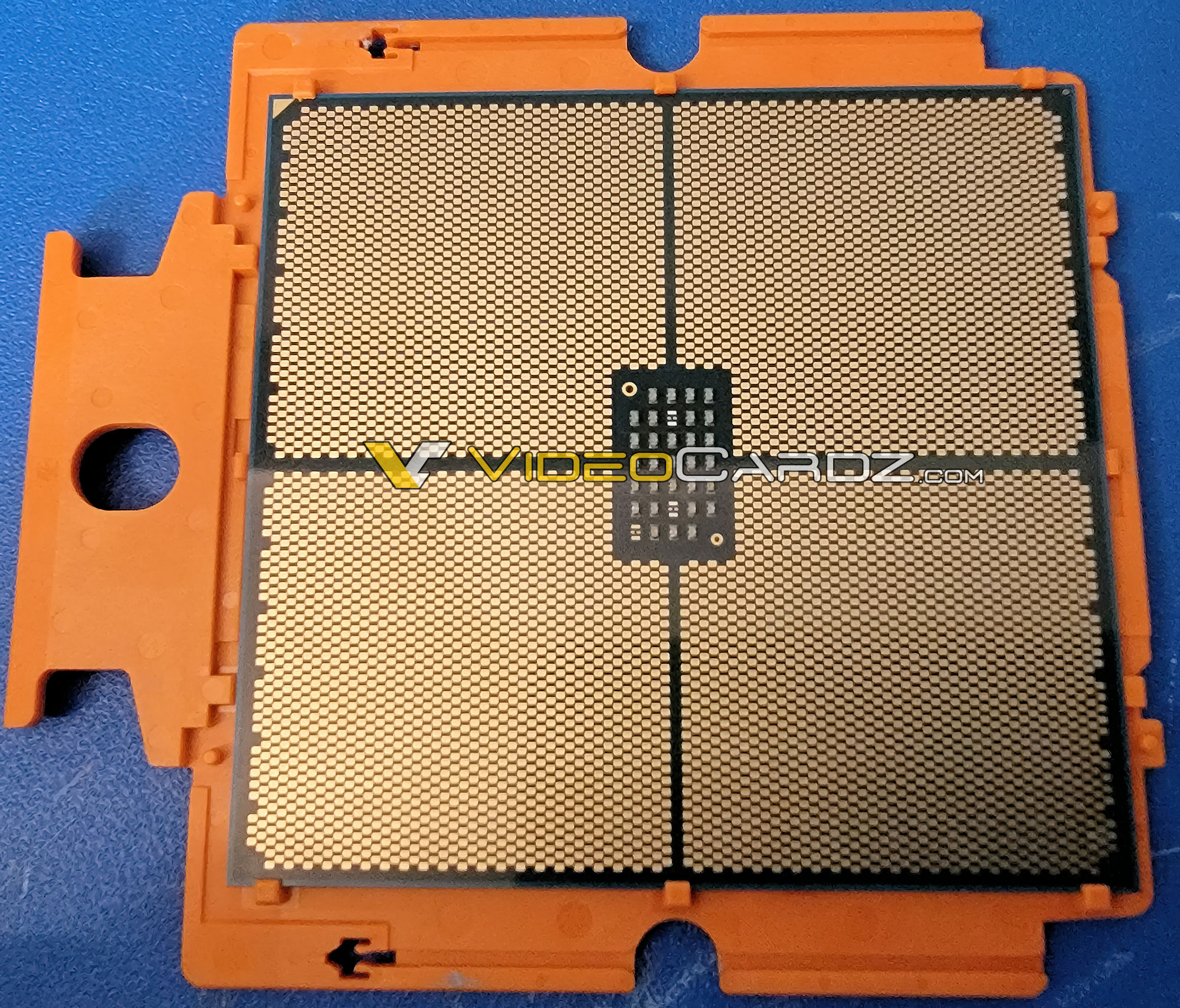 amd epyc genoa zen4 backside หลุดภาพซีพียู AMD EPYC รุ่นใหญ่สถาปัตย์ ZEN4 ขนาด 5nm รหัส “Genoa” รุ่นใหม่ล่าสุดรองรับแรม DDR5 และ PCIe Gen5  