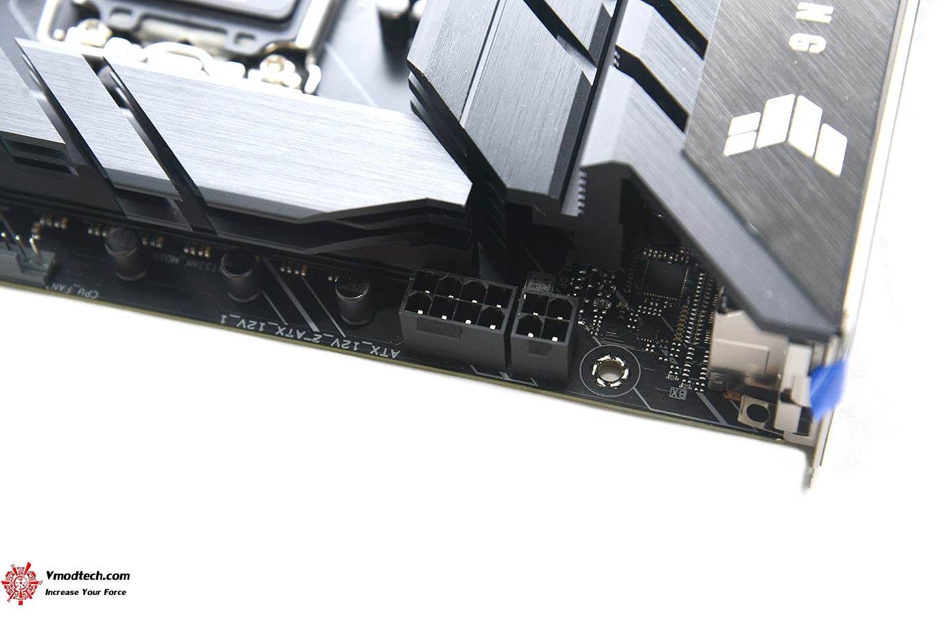 dsc 4285 ASUS TUF GAMING Z690 PLUS WIFI D4 REVIEW