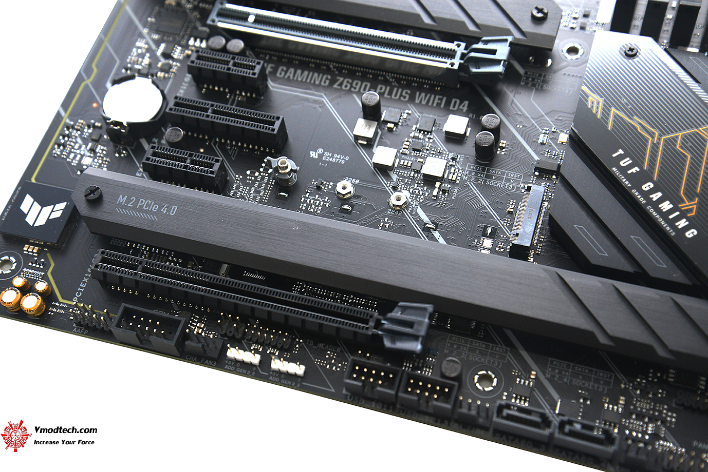 dsc 4343 ASUS TUF GAMING Z690 PLUS WIFI D4 REVIEW