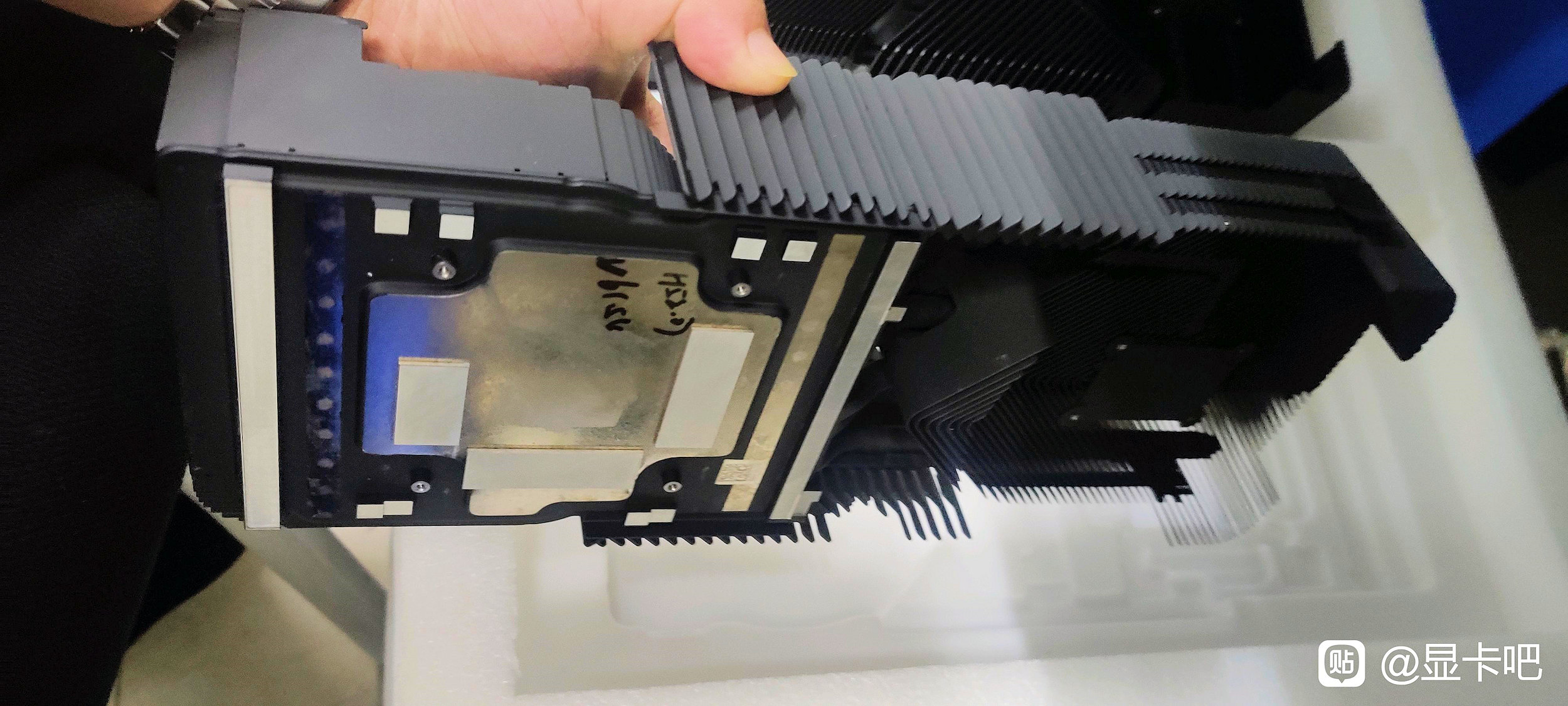 nvidia-rtx-40-heatsink-1 nvidia rtx 40 heatsink 1 เผยภาพฮีตซิงค์ NVIDIA GeForce RTX 4090 รุ่นใหม่ล่าสุดที่กำลังจะเปิดตัวในเร็วๆ นี้