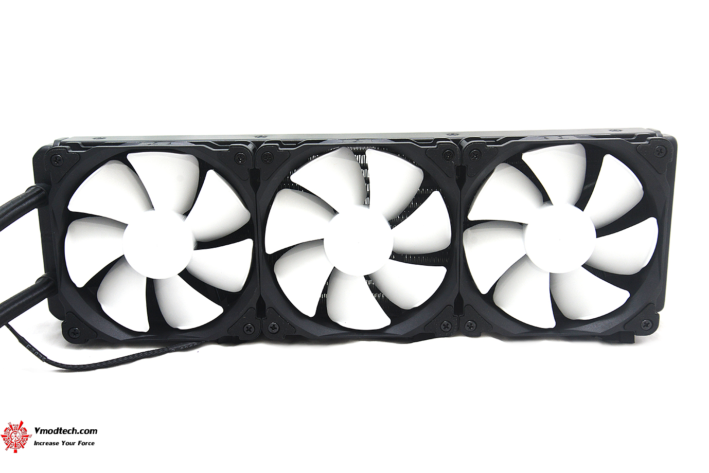 dsc 5393 Phanteks Glacier One 360MP All In One Liquid CPU cooler Review