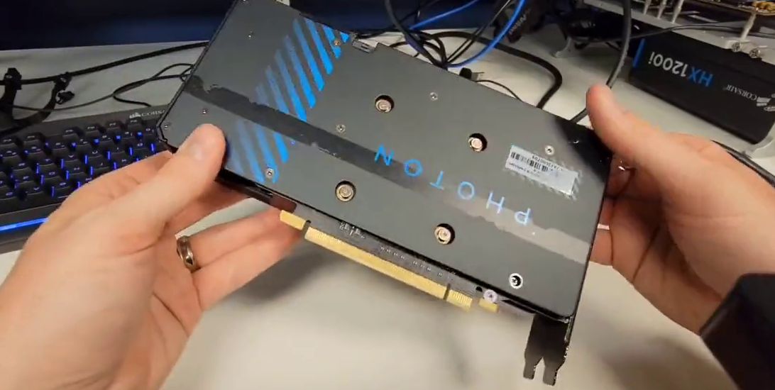 a380-shrout-1 a380 shrout 1 เผยภาพการ์ดจอ Intel Arc Alchemist A380 รุ่นแบรนด์ GUNNIR A380 Photon ในสหรัฐอเมริกา