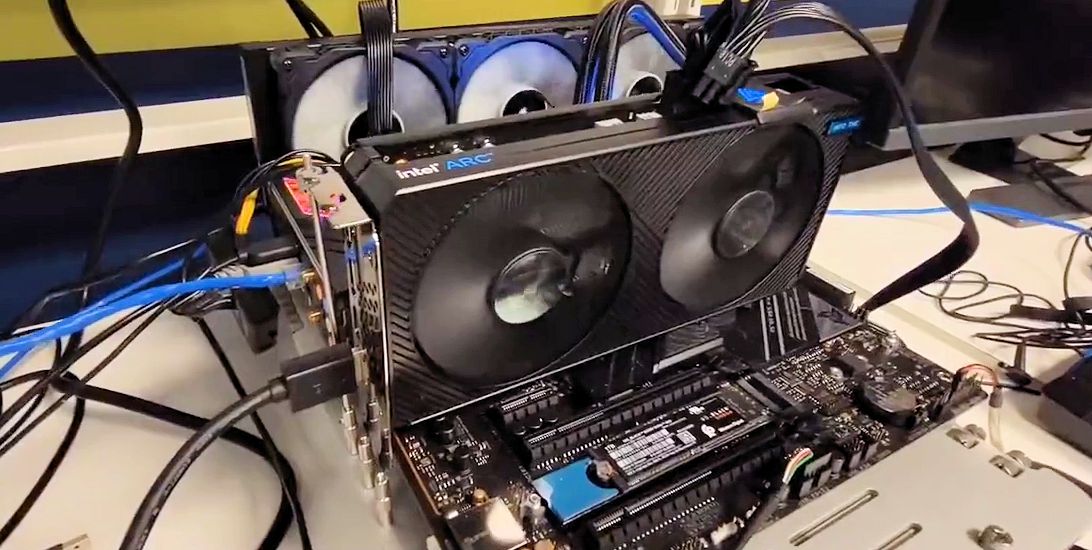 a380-shrout-2 a380 shrout 2 เผยภาพการ์ดจอ Intel Arc Alchemist A380 รุ่นแบรนด์ GUNNIR A380 Photon ในสหรัฐอเมริกา