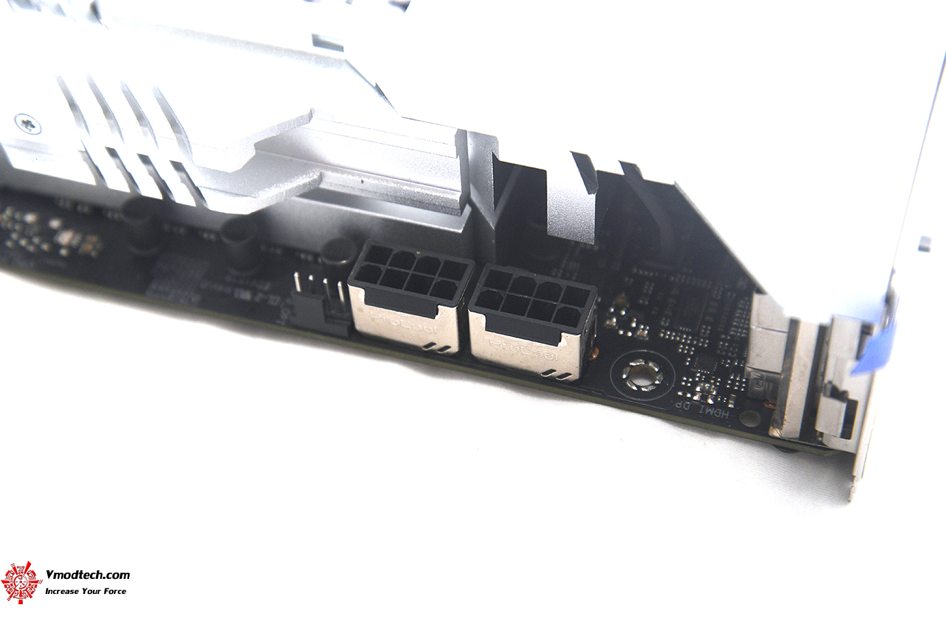 dsc 7072 ASUS ROG STRIX Z690 A GAMING WIFI D4 REVIEW