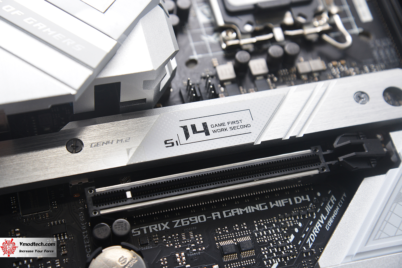 dsc 7127 ASUS ROG STRIX Z690 A GAMING WIFI D4 REVIEW