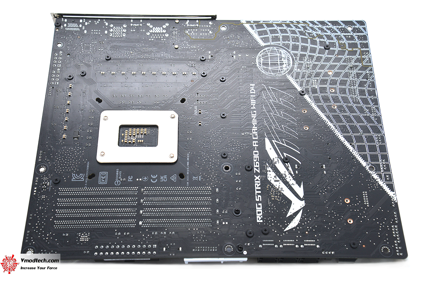 dsc 7166 ASUS ROG STRIX Z690 A GAMING WIFI D4 REVIEW