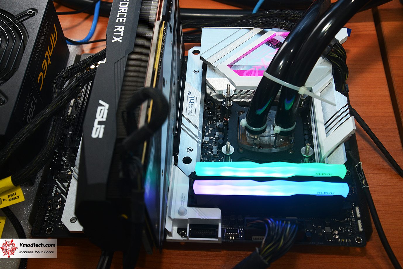 dsc 7262 ASUS ROG STRIX Z690 A GAMING WIFI D4 REVIEW