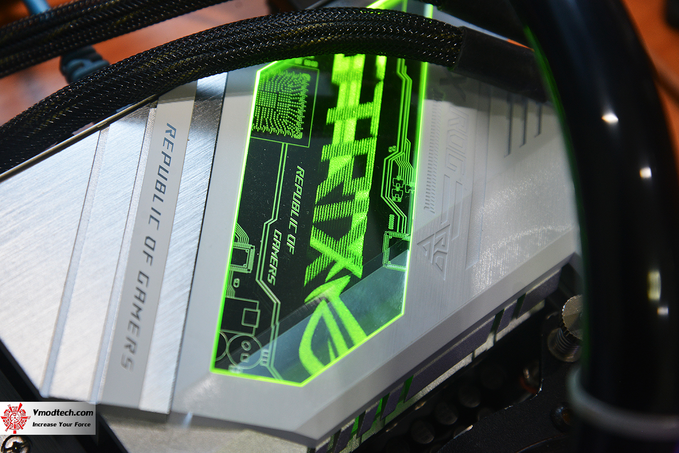 dsc 7272 ASUS ROG STRIX Z690 A GAMING WIFI D4 REVIEW