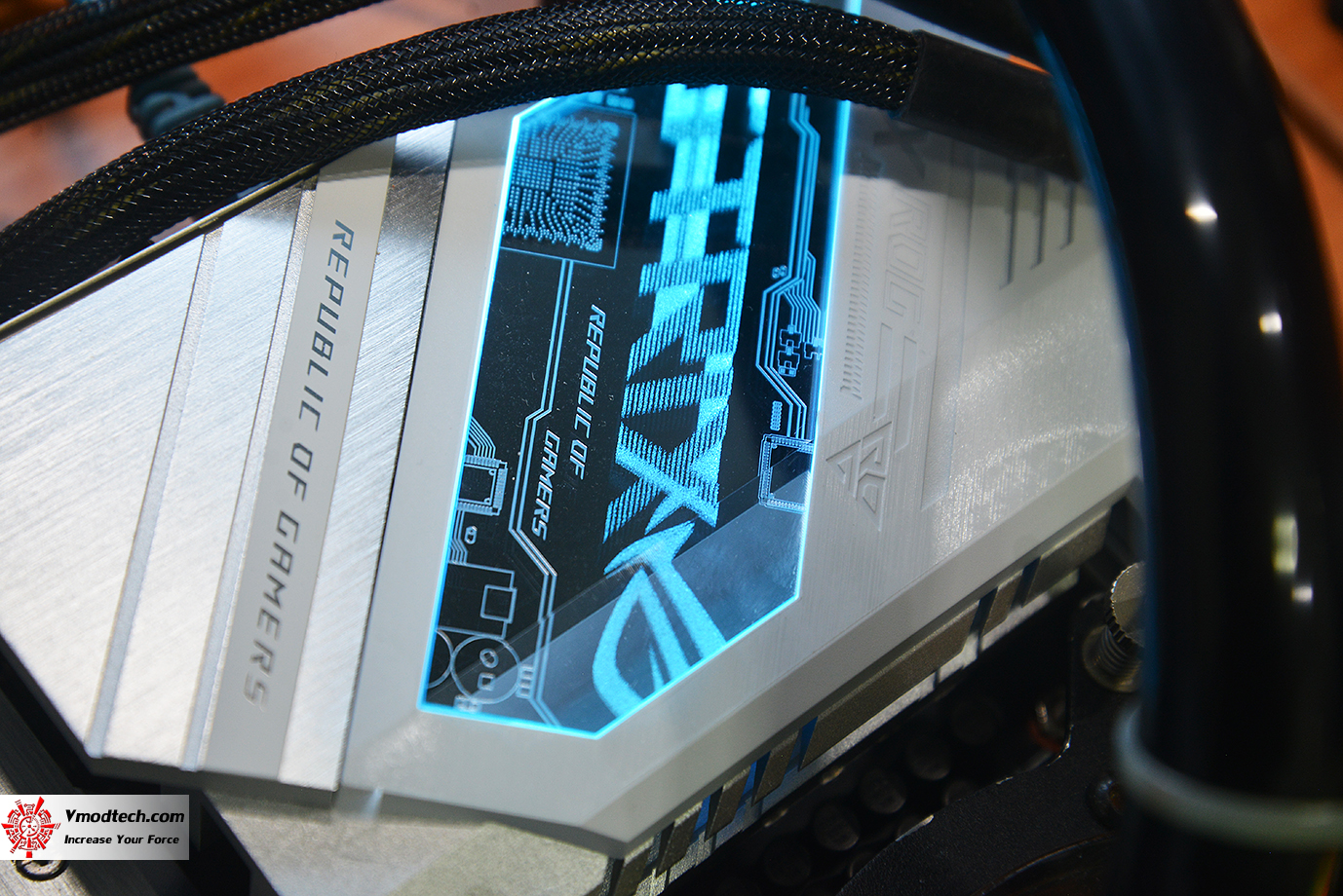 dsc 7280 ASUS ROG STRIX Z690 A GAMING WIFI D4 REVIEW