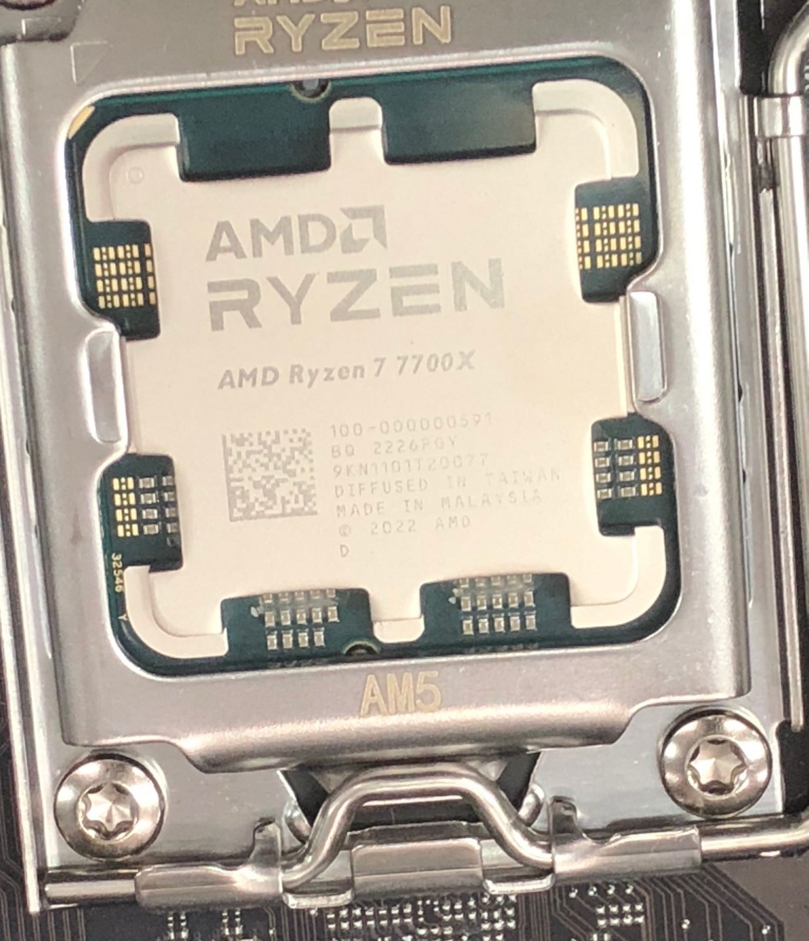 amd-ryzen-7700x amd ryzen 7700x หลุดภาพซีพียู AMD RYZEN 7 7700X สถาปัตย์ ZEN4 รุ่นใหม่ล่าสุด 8คอร์ ความเร็วสูงสุด 5.4Ghz