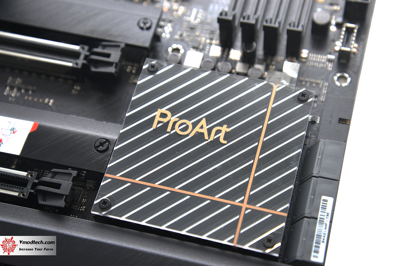 dsc_7774 dsc 7774 ASUS PROART Z690 CREATOR WIFI REVIEW