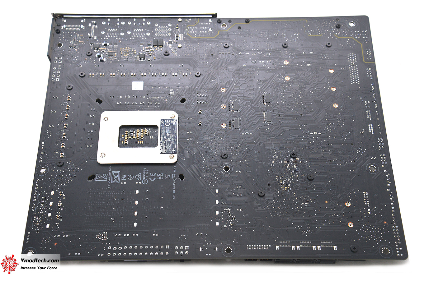 dsc_7834 dsc 7834 ASUS PROART Z690 CREATOR WIFI REVIEW