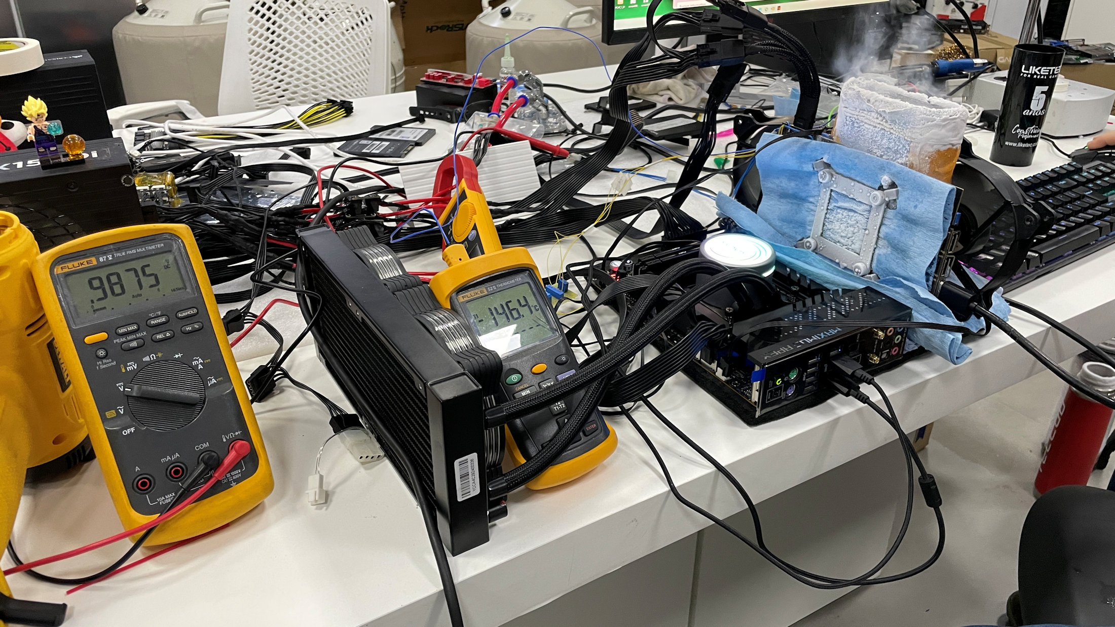 teclab-rtx4090-oc-4 teclab rtx4090 oc 4 ทุบสถิติโลก GALAX TecLab OC team โอเวอร์คล๊อกการ์ดจอ Nvidia GeForce RTX 4090 ความเร็วสูงสุด 3.45 GHz ด้วย Ln2