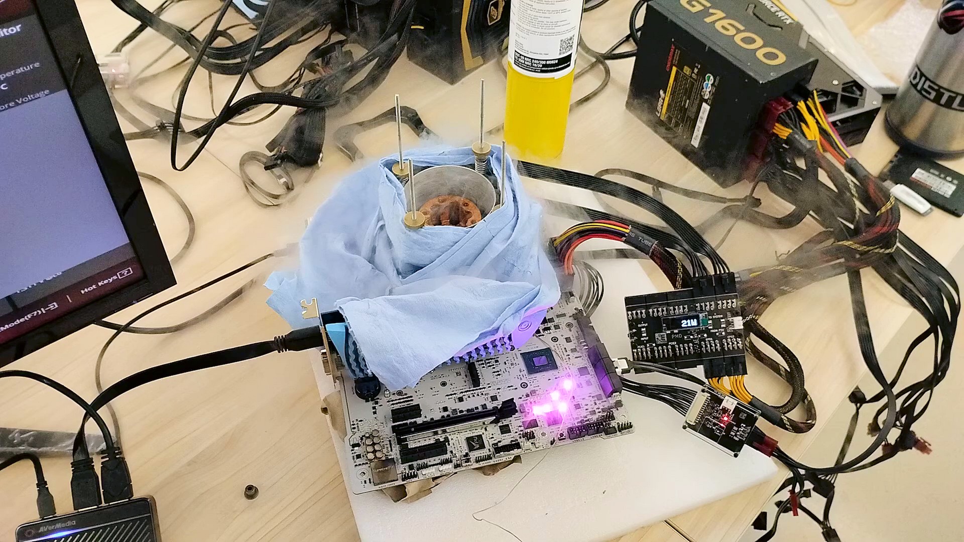 13900k elmor สถิติโลกใหม่!!! Intel Core i9 13900K โอเวอร์คล๊อกทะลุความเร็ว 8812.85 MHz สร้างสถิติโลกใหม่ด้วยเมนบอร์ด ASUS Z790 ROG Maximus APEX 