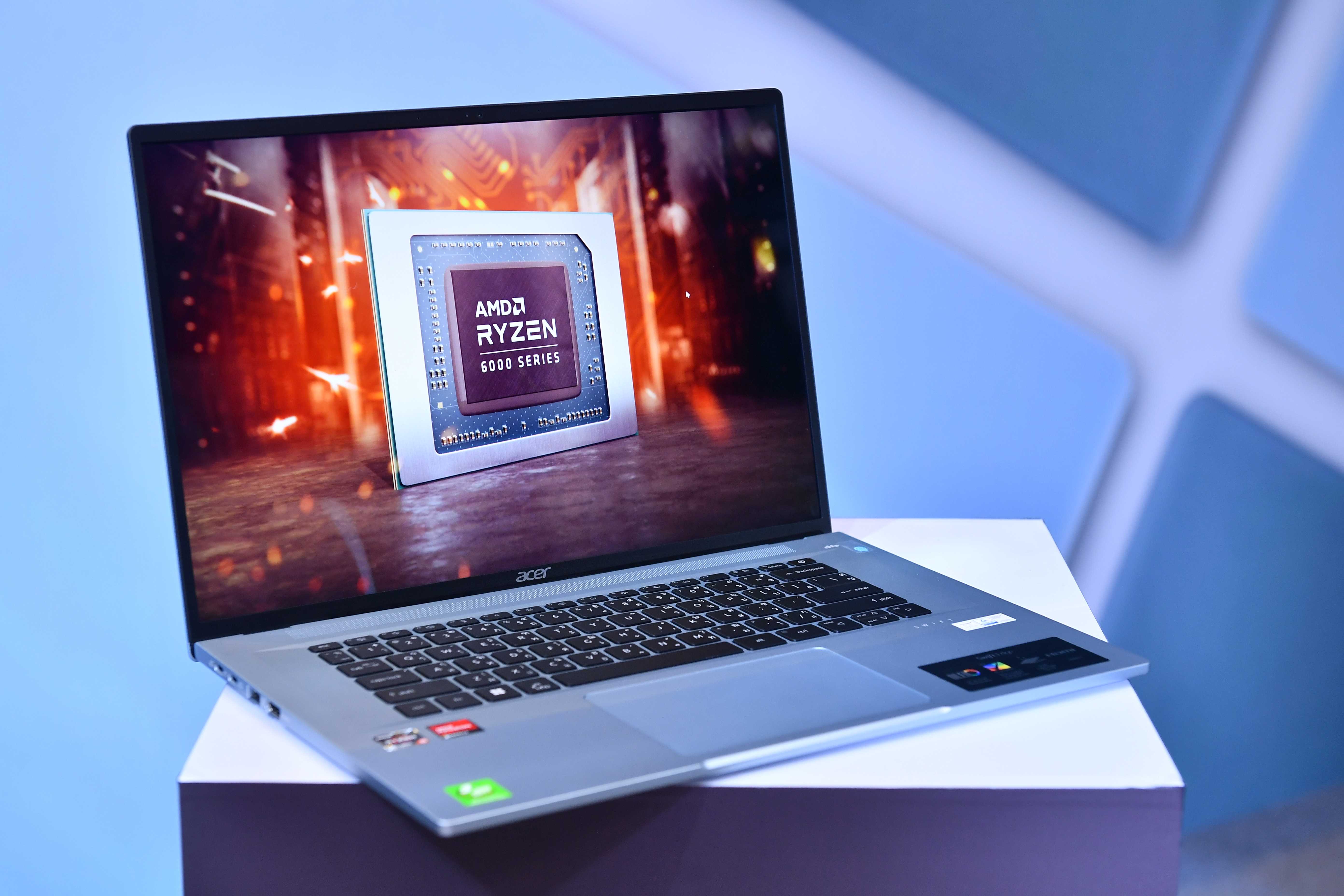 arr 1874 re Acer เปิดตัว Acer Swift Edge โน๊ตบุ๊กจอ OLED 16” ด้วยน้ำหนักเบาที่สุดในโลก