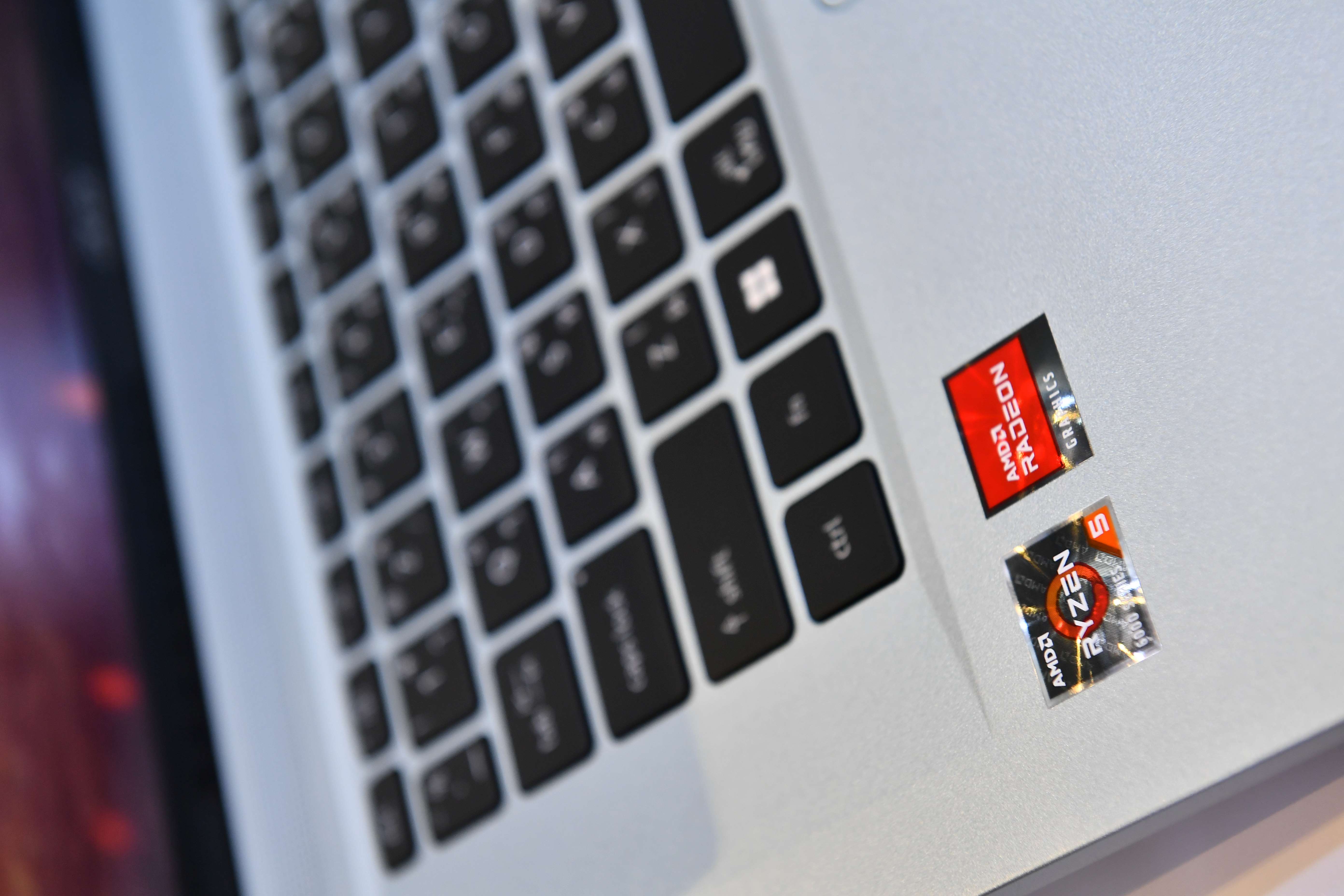 arr 1892 re Acer เปิดตัว Acer Swift Edge โน๊ตบุ๊กจอ OLED 16” ด้วยน้ำหนักเบาที่สุดในโลก