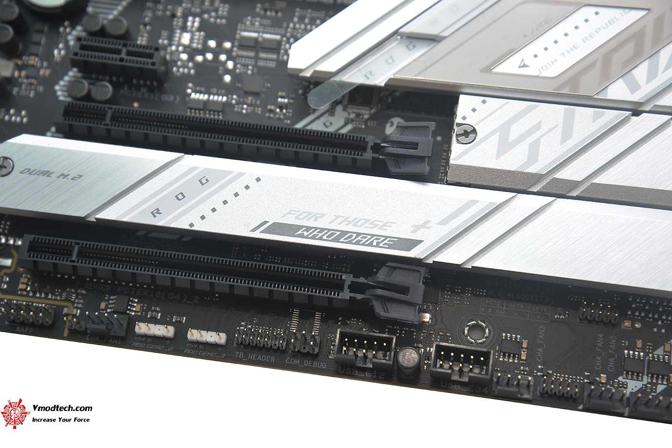 dsc 0933 ASUS ROG STRIX Z790 A GAMING WIFI D4 REVIEW