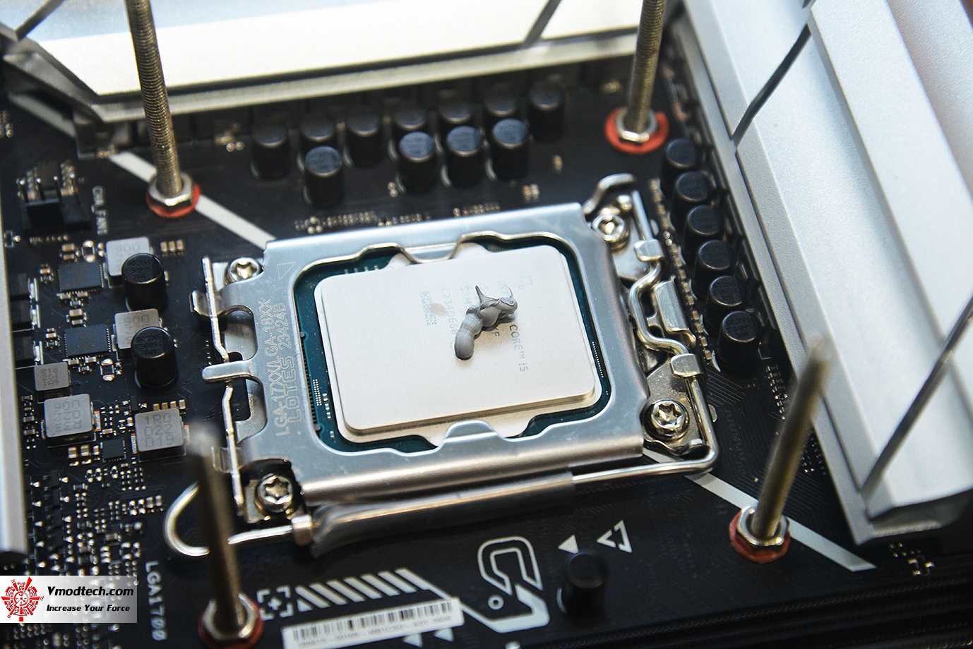 dsc 1527 NZXT High performance Thermal Paste (15g) Review