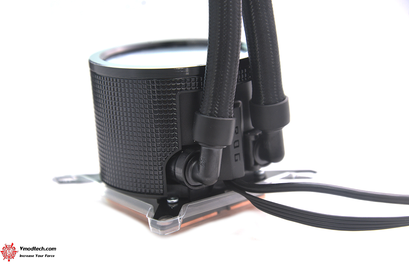 dsc 1687 ROG RYUO III 240 ARGB AIO LIQUID COOLER REVIEW