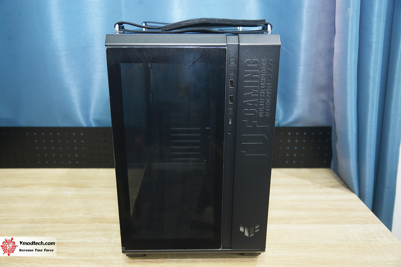 หน้าที่ 1 ASUS TUF GAMING GT502 GAMING CASES REVIEW