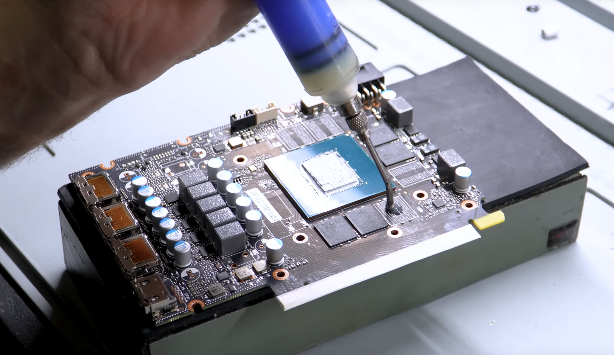 2023-05-01_22-14-21 2023 05 01 22 14 21 เผยผู้ใช้งานนำการ์ดจอ NVIDIA GeForce RTX 3060 8GB มาโมดิฟายเพิ่มแรม 12GB ประสิทธิภาพแรงขึ้น 22% ใน Unigine 1080p Extreme benchmark