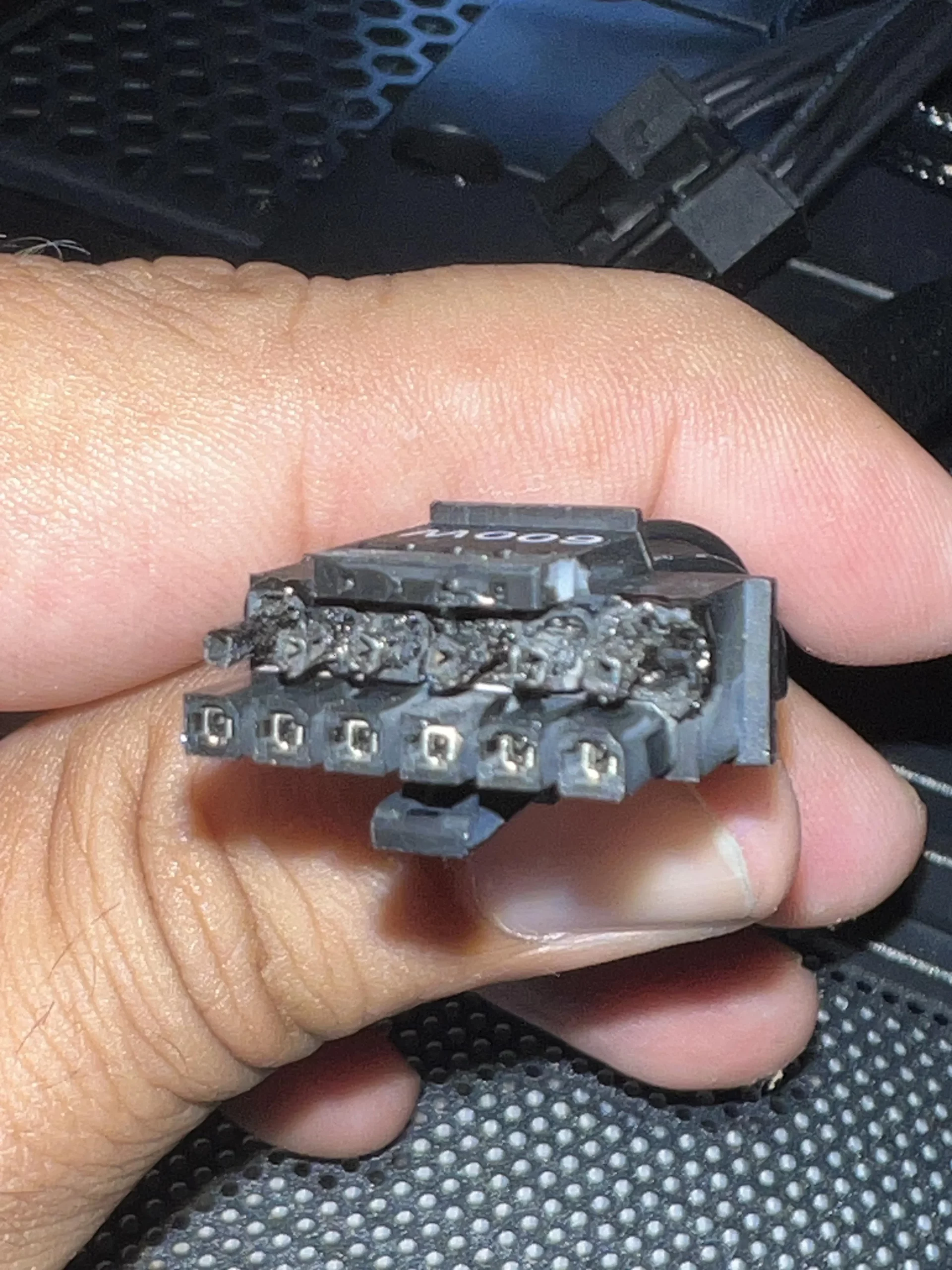 12vhpwr-16-pin-cable-melt-psu-side-_2-scaled ร้านซ่อมการ์ดจอเผย NVIDIA GeForce RTX 4090 หลายร้อยตัวยังคงมีแนวโน้มที่จะเกิดปัญหาขั้วเชื่อมต่อไฟ “12VHPWR” ไหม้