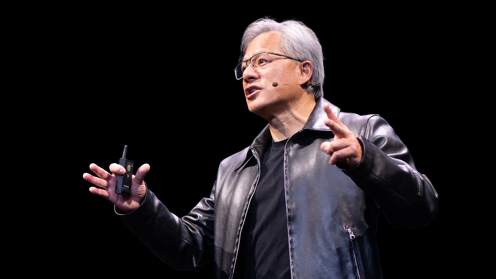 ก้าวสู่อนาคตกับ GTC 2024 - Jensen Huang ซีอีโอของ NVIDIA เปิดตัวความก้าวหน้าล่าสุดในด้านการประมวลผลแบบเร่งความเร็ว, Generative AI และวิทยาการหุ่นยนต์