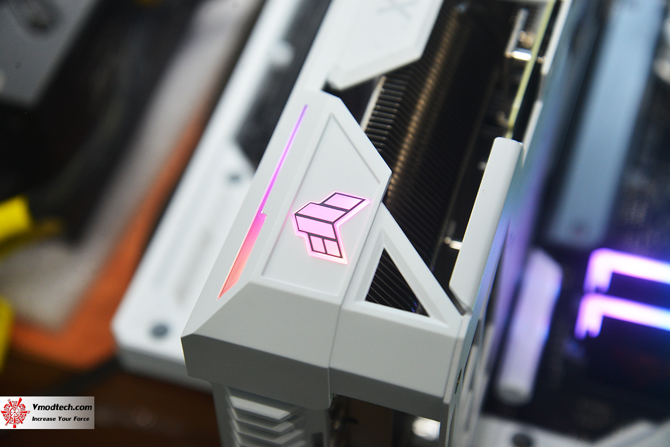 dsc 0203 ASUS TUF GAMING Z790 BTF WIFI REVIEW