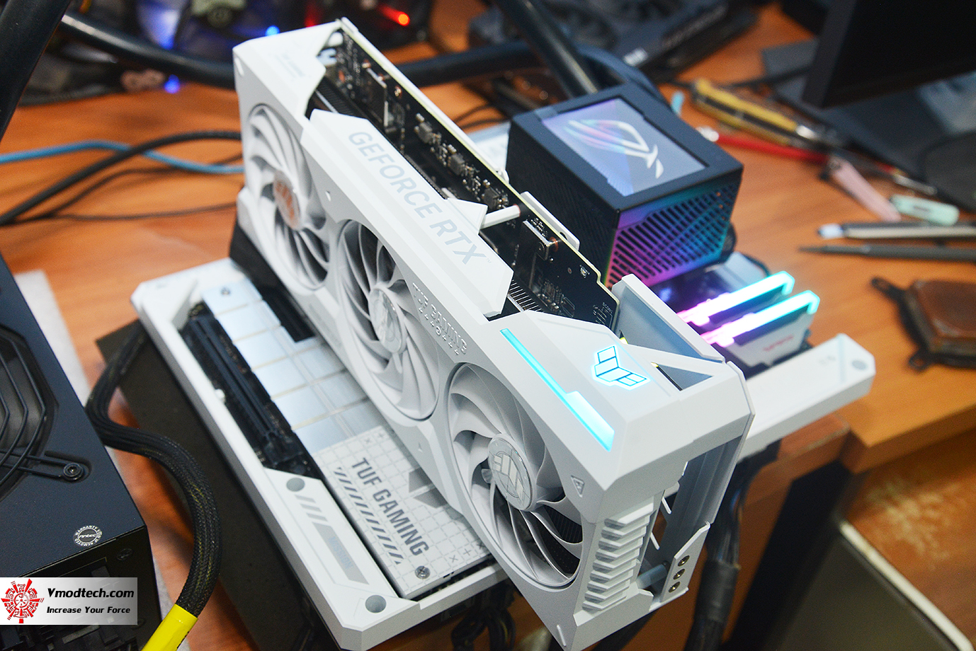 dsc 0208 ASUS TUF GAMING Z790 BTF WIFI REVIEW