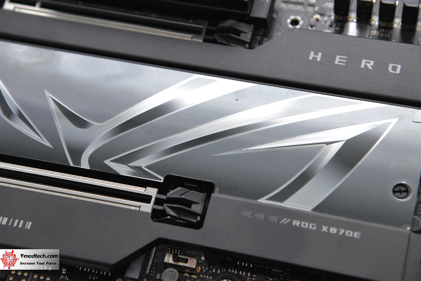 dsc 7005 ASUS ROG CROSSHAIR X870E HERO REVIEW 