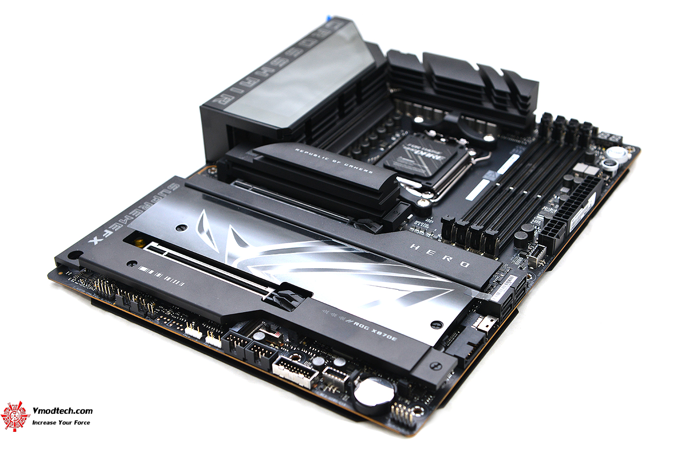 dsc 7040 ASUS ROG CROSSHAIR X870E HERO REVIEW 