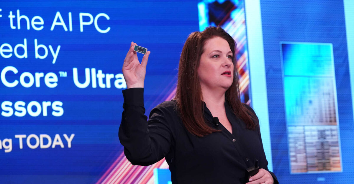 michelle johnston holthaus intel 1200x624 Intel ยืนยันพร้อมเปิดตัวซีพียู Core Ultra 200S/H/HX รุ่นใหม่ที่ใช้งานในแล็ปท็อปในงาน CES 2025 