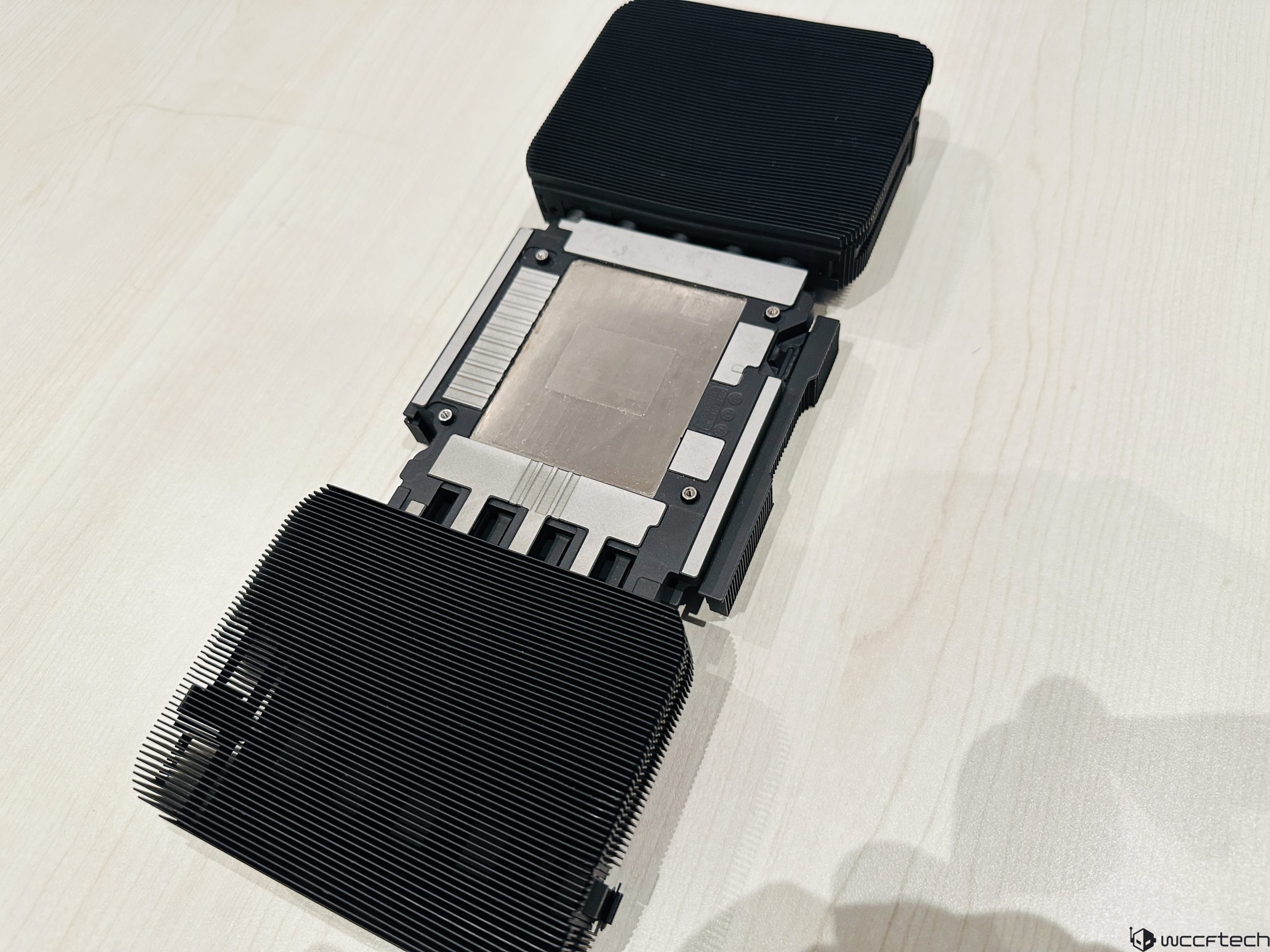 photo-2025-01-09-13-28-55-scaled-1 photo 2025 01 09 13 28 55 scaled 1 เผยการ์ดจอ NVIDIA GeForce RTX 5090 และ RTX 5080 Founders Edition จะมีระบบระบายความร้อน “Double Flow Through” ที่เงียบและเย็นลงกว่าเดิม