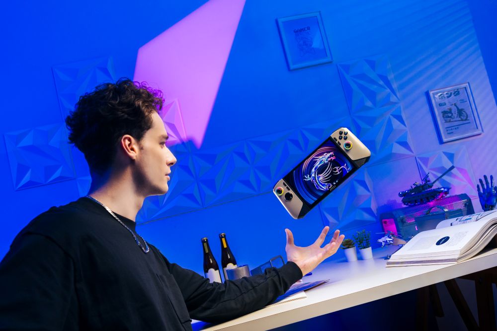 msi_claw-8-aiplus_a2vm_scenario-photo-3 msi_claw-8-aiplus_a2vm_scenario-photo-3