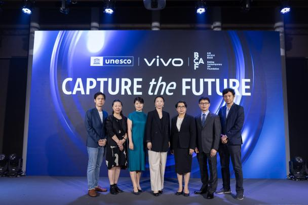 download 2 vivo แชร์ความรักผ่านภาพถ่ายใน VLOVE Portrait Gallery พร้อมประกาศจับมือ UNESCO เปิดโครงการ Capture the Future ในไทย