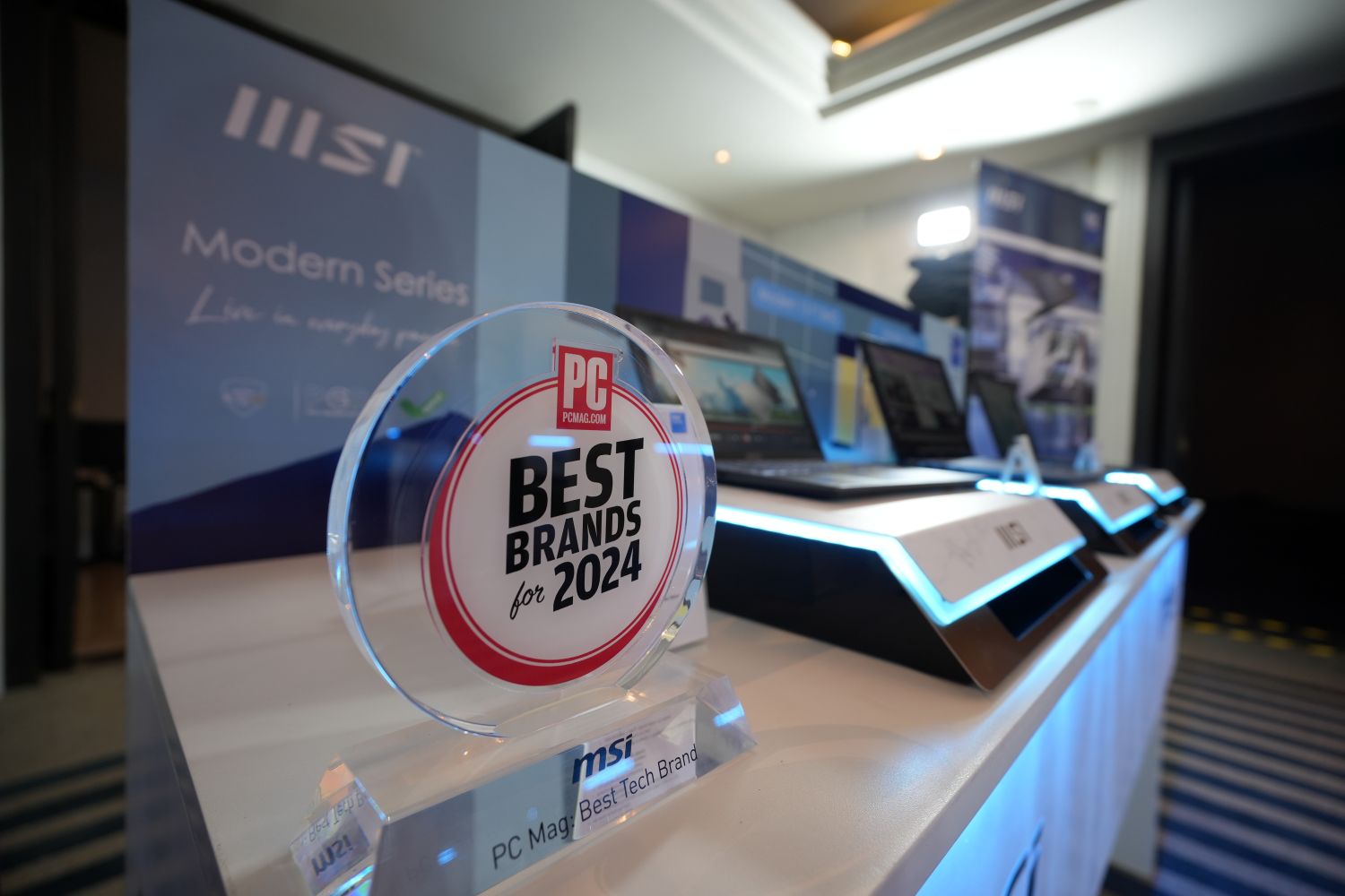 08 MSI และ Intel จัดงาน Commercial Channel Summit เปิดตัวผลิตภัณฑ์ไลน์อัพแล็ปท็อปรุ่นใหม่สำหรับกลุ่มลูกค้านักธุรกิจและองค์กรที่ต้องการประสิทธิภาพและประสบการร์ในการงานขั้นสูงสุด มาพร้อมหน่วยประมวลผล Intel® Core™ Ultra รุ่นใหม่ล่าสุด