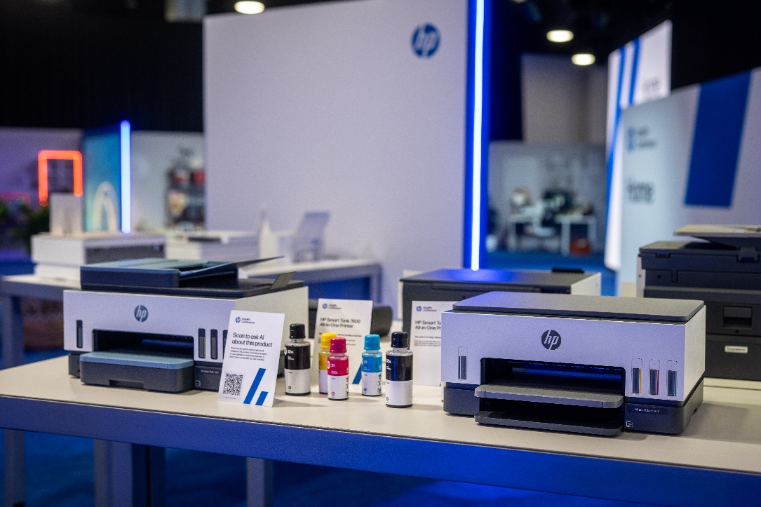 image004 image004 เอชพีเปิดตัวผลิตภัณฑ์และฟีเจอร์ที่ขับเคลื่อนโดย AI ตอบรับเทรนด์การทำงานแห่งอนาคตในงาน HP Amplify 2025