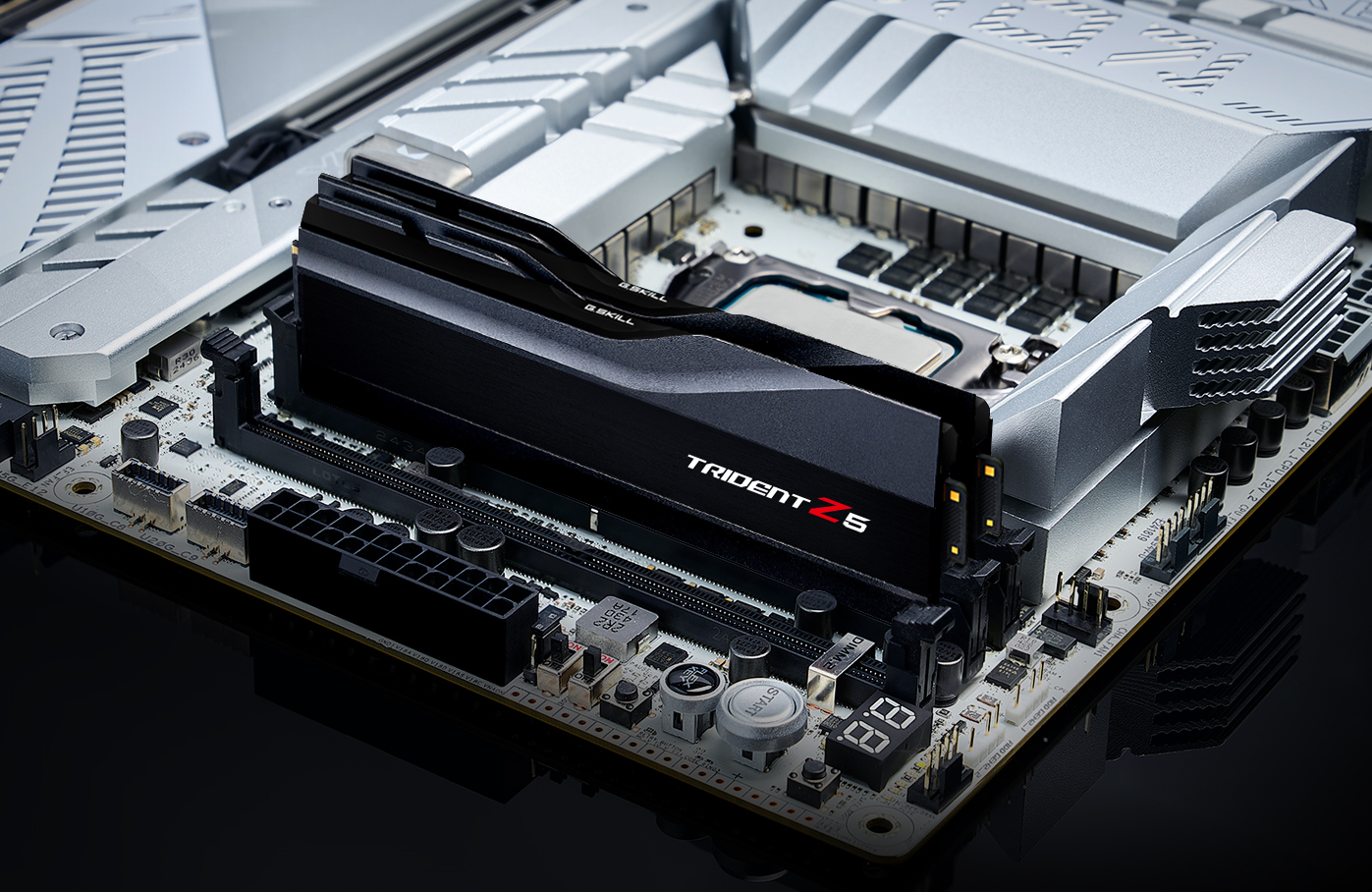 04 gskill trident z5 ddr5 memory mb G.SKILL และ ASUS ทำลายสถิติโลกการโอเวอร์คล็อกแรม DDR5 ด้วยความเร็ว DDR5 12772