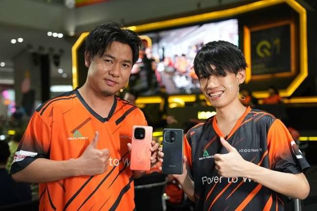 download 1 แรงทะลุขีดจำกัด! เปิดตัว iQOO Neo 10 อัดแน่นด้วยฟีเจอร์ครบเครื่องพร้อม ‘เต็มแม็กซ์ในทุกแมตช์’ ในราคาเริ่มต้น 15,900 บาท