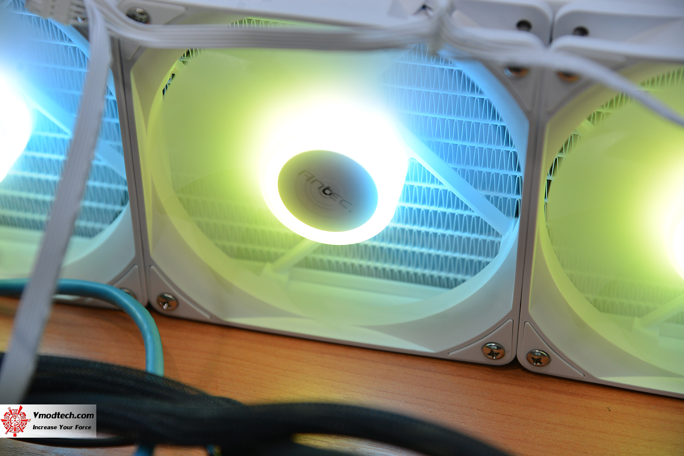 dsc 7345 ANTEC VORTEX LUM 360 ARGB WHITE REVIEW