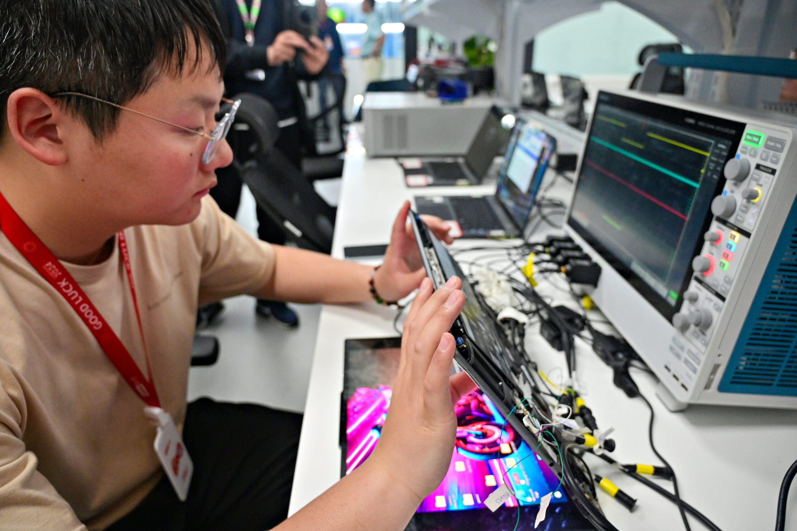 intel-lenovo-ai-pc-6-scaled