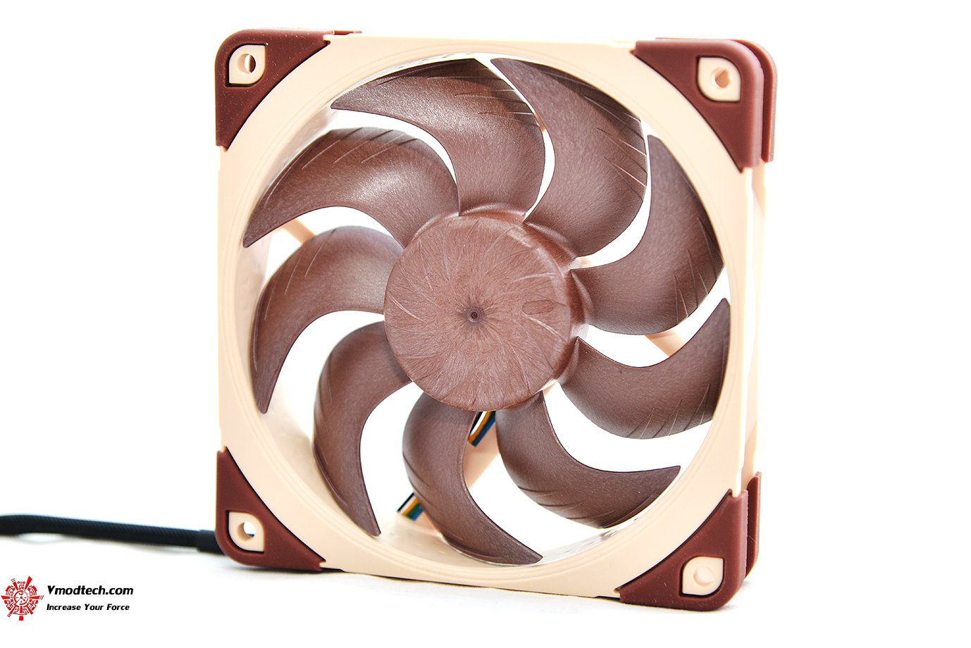 dsc 8299 Noctua NF A12x25 G2 PWM 120mm fan Review